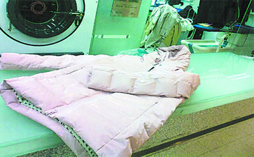 干洗一件羽絨服多少錢？